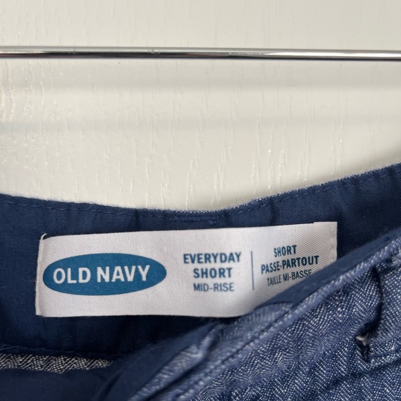 OLD NAVY EVERYDAY SHORT - Picture 3 of 4